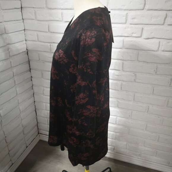 NWT Creation Ladies Size Medium Red & Black Patterned V-neck Tunic - Picture 6 of 11